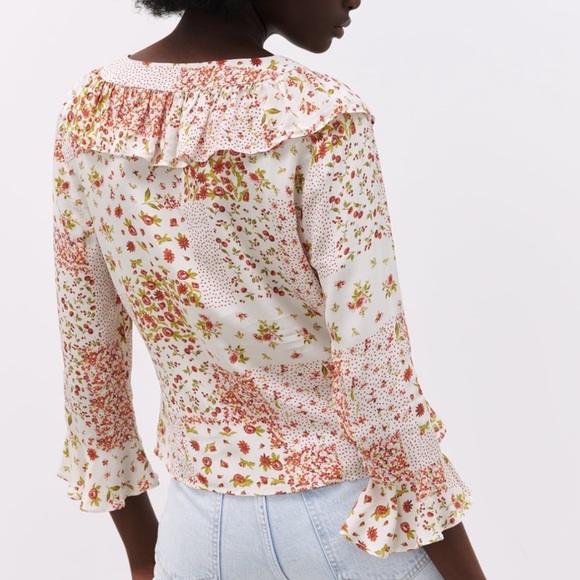 Zara cream white/red floral cherry ruffle v-neck blouse - Picture 9 of 10